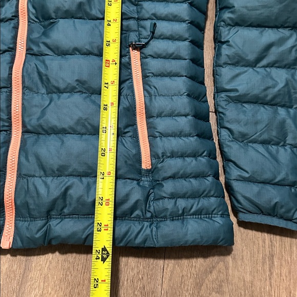 Patagonia Women's Down Sweater - Picture 3 of 6